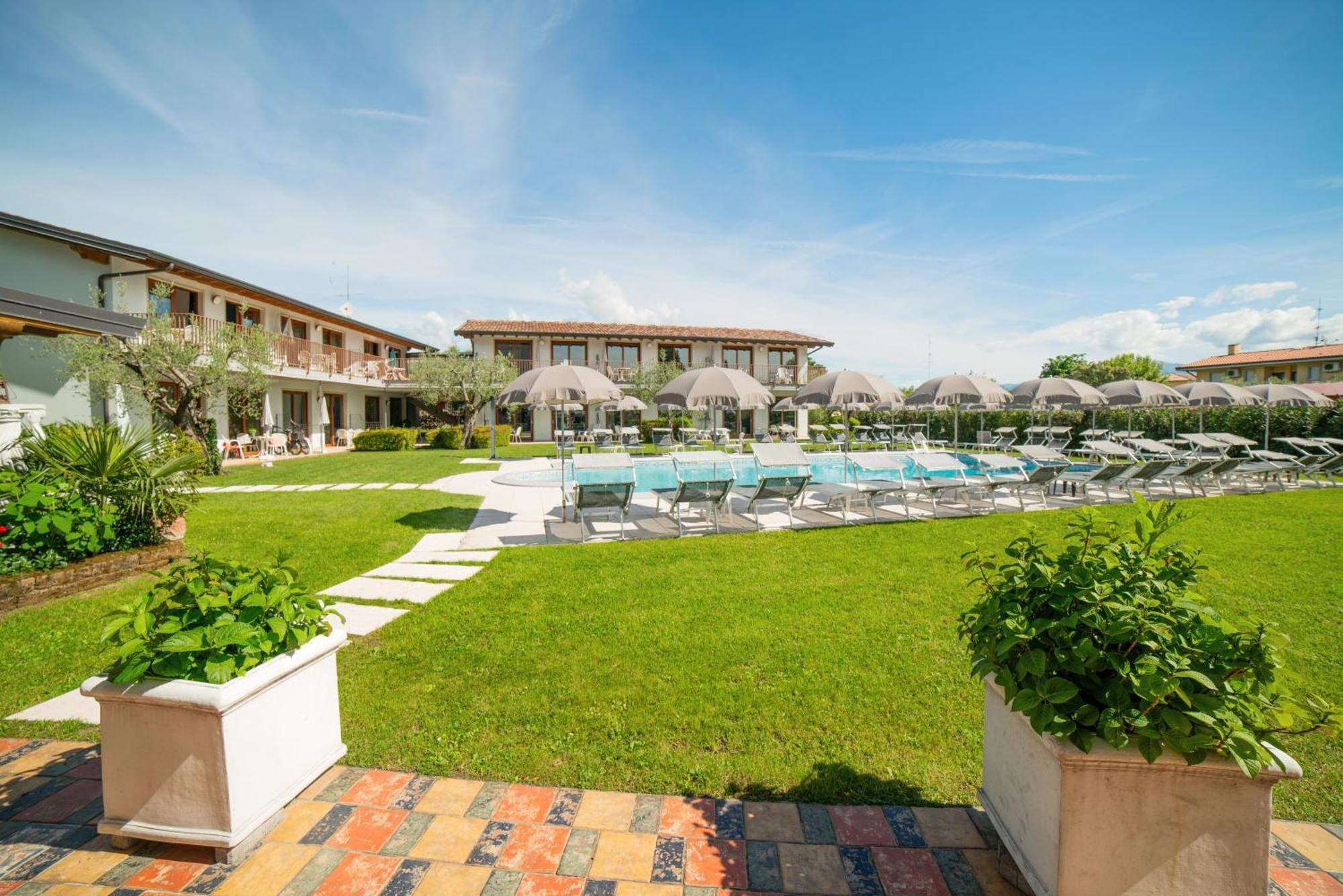 Residence Molino - Holiday Apartments Manerba del Garda Εξωτερικό φωτογραφία